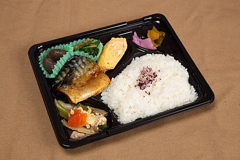 煮魚弁当